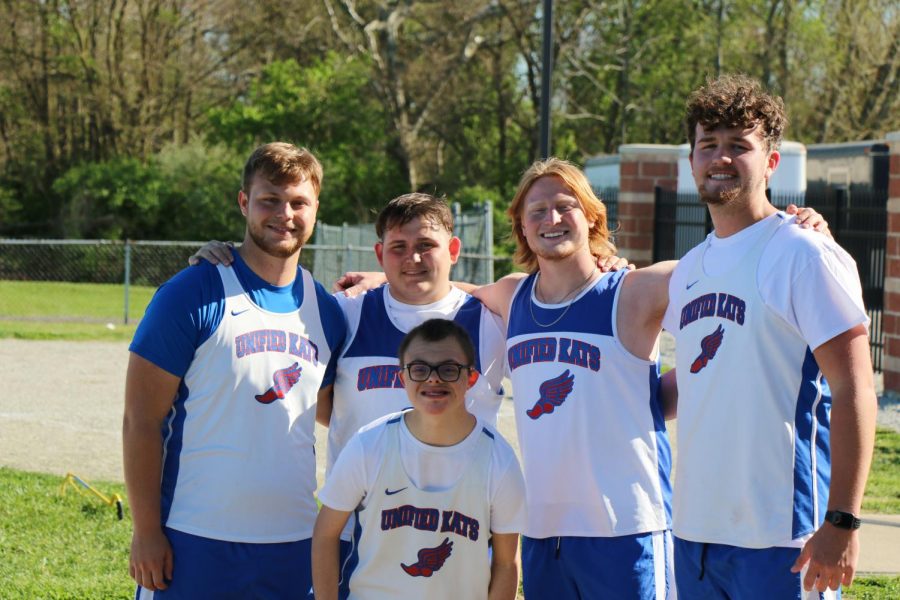 Senior+Mitchell+Van+Horn+participates+in+Unified+Track.+Van+Horn+plans+to+attend+Ball+State+University+to+study+nursing.+