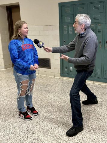 Director Alan Weiss interviews KACC student Brooklin Walker for Teen Kids News. Walkers interview will be part of a story about the PSA contest and will air on teenkidsnews.com.