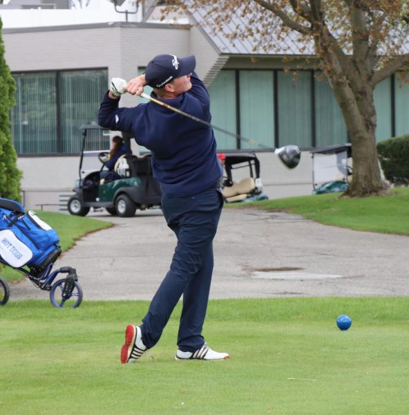 Golf team works toward end goal
